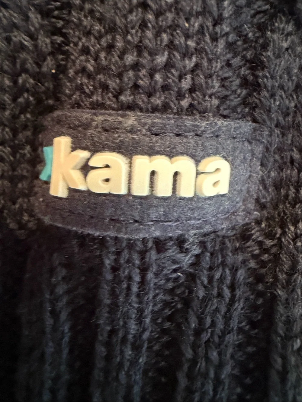 Kama Women’s Navy Knit 50% Wool Pom Pom Beanie Golf Country Club Core Faux Fur
